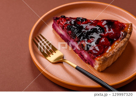Pie, cheesecake with mascarpone, raspberries and blackberries. Cheesecake with cheese Pie, cheesecake with mascarpone, raspberries and blackberries. Cheesecake with cheese 129997320