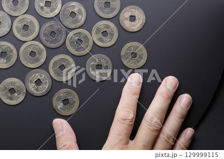 古銭の寛永通宝　江戸時代の貨幣通貨 129999115