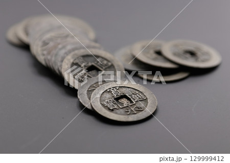古銭の寛永通宝　江戸時代の貨幣通貨 129999412
