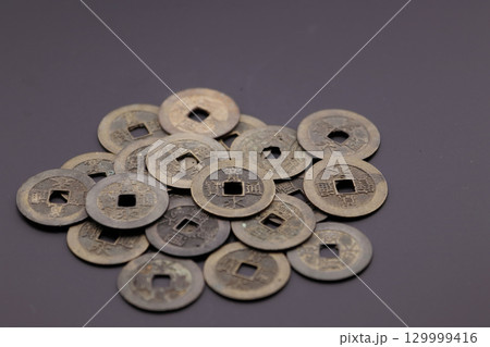 古銭の寛永通宝　江戸時代の貨幣通貨 129999416