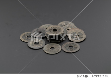 古銭の寛永通宝　江戸時代の貨幣通貨 129999440