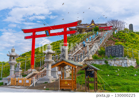 蕪嶋神社の大きな鳥居 130000225