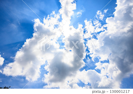 青空と白い雲 青空と白い雲 130001217