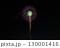 夏の夜空に咲く花火 130001416