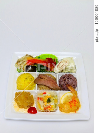 洋風幕の内弁当（洋食弁当・縦構図） 130004889