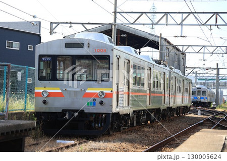【水間鉄道】1000形(水間線:水間観音駅) 【水間鉄道】1000形(水間線:水間観音駅) 130005624