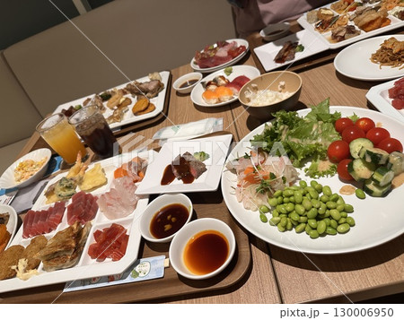 豪華なディナー 130006950