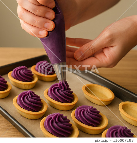 紫芋タルト作り / Making Sweet Potato Tarts 130007195