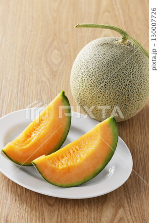 新鮮で美味しいメロン 130007726
