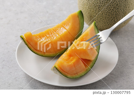 新鮮で美味しいメロン 130007795