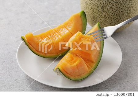 新鮮で美味しいメロン 130007801
