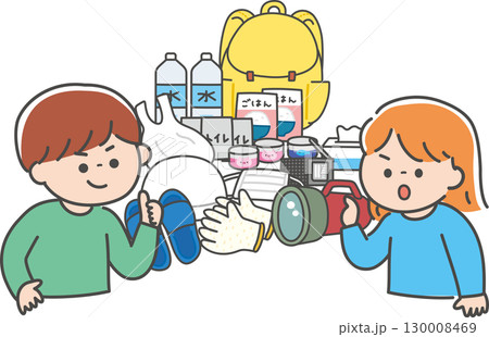 非常持ち出し袋を確認する男性と女性 130008469