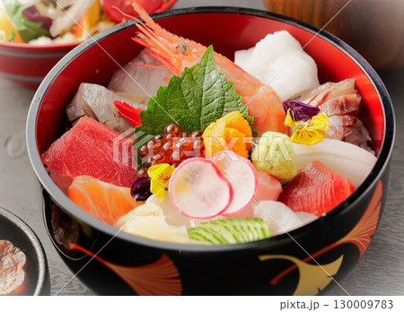 海鮮丼 130009783