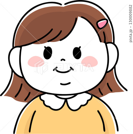 笑っている肥満体型の女の子上半身 笑っている肥満体型の女の子上半身 130009882