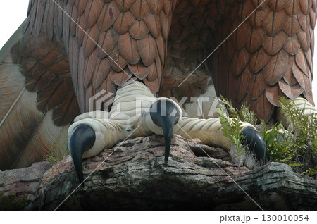 Majestic Eagle Sculpture Macro shot 130010054