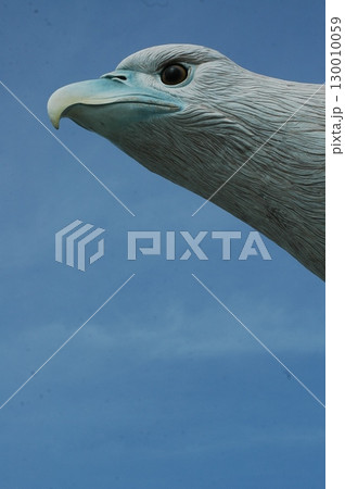 Majestic Eagle Sculpture Macro shot 130010059