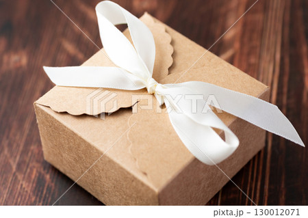 プレゼント 130012071