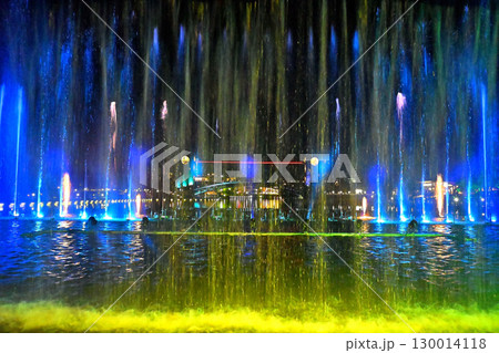 富岩運河環水公園　サマーファウンテン　噴水ショー 130014118