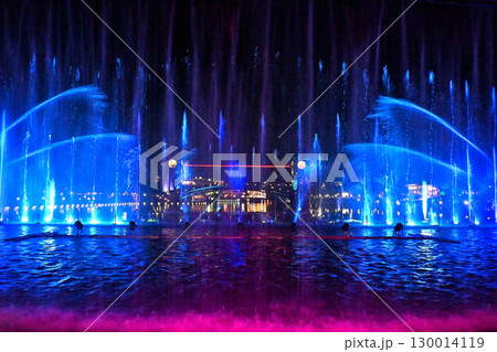 富岩運河環水公園　サマーファウンテン　噴水ショー 130014119