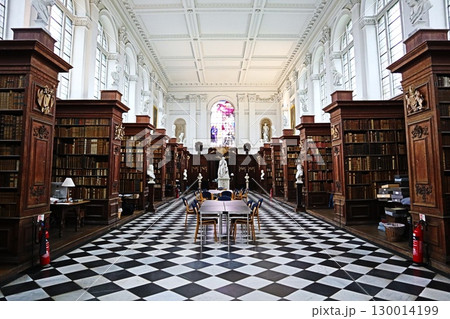 ケンブリッジ、トリニティカレッジ・レン図書館 130014199