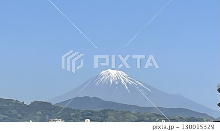 初夏の富士山 130015329