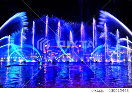 富岩運河環水公園　サマーファウンテン　噴水ショー 130015448