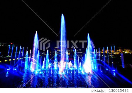 富岩運河環水公園　サマーファウンテン　噴水ショー 130015452