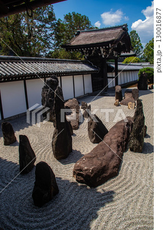 【京都風景】東福寺本坊庭園 質実剛健の風格漂う南庭 【京都風景】東福寺本坊庭園 質実剛健の風格漂う南庭 130016877