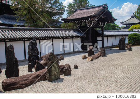 【京都風景】東福寺本坊庭園 質実剛健の風格漂う南庭 【京都風景】東福寺本坊庭園 質実剛健の風格漂う南庭 130016882