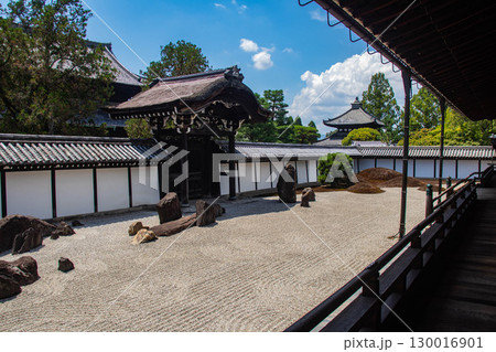 【京都風景】東福寺本坊庭園 質実剛健の風格漂う南庭 【京都風景】東福寺本坊庭園 質実剛健の風格漂う南庭 130016901