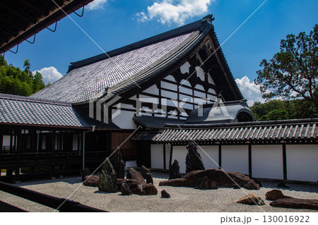 【京都風景】東福寺本坊庭園 質実剛健の風格漂う南庭 【京都風景】東福寺本坊庭園 質実剛健の風格漂う南庭 130016922