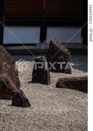【京都風景】東福寺本坊庭園 質実剛健の風格漂う南庭 【京都風景】東福寺本坊庭園 質実剛健の風格漂う南庭 130016941