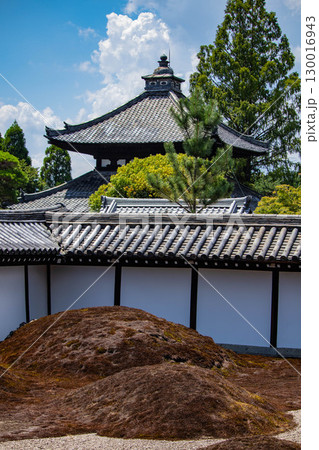 【京都風景】東福寺本坊庭園 質実剛健の風格漂う南庭 【京都風景】東福寺本坊庭園 質実剛健の風格漂う南庭 130016943