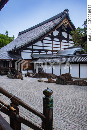 【京都風景】東福寺本坊庭園　質実剛健の風格漂う南庭 130016953