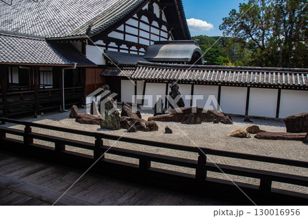 【京都風景】東福寺本坊庭園 質実剛健の風格漂う南庭 【京都風景】東福寺本坊庭園 質実剛健の風格漂う南庭 130016956