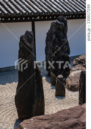 【京都風景】東福寺本坊庭園 質実剛健の風格漂う南庭 【京都風景】東福寺本坊庭園 質実剛健の風格漂う南庭 130017299