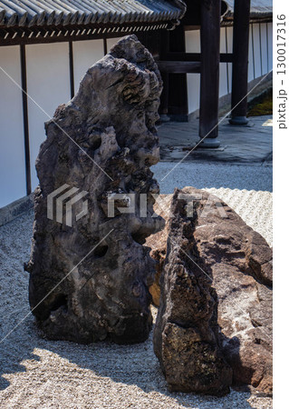 【京都風景】東福寺本坊庭園　質実剛健の風格漂う南庭 130017316