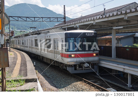 長野電鉄3000系　湯田中駅　長野県山ノ内町 130017801
