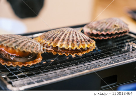 ホタテの炉端焼き ホタテの炉端焼き 130018464