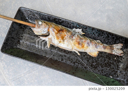 やまめ 串焼き 塩焼き 炭火焼き やまめ 串焼き 塩焼き 炭火焼き 130025209