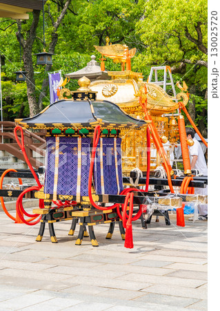 大楠公を祀る湊川神社（楠公さん）楠社　神輿　神戸市中央区多聞通 130025720