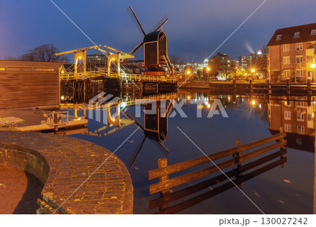 Molen de Put in Leiden Netherlands at dawn Molen de Put in Leiden Netherlands at dawn 130027242
