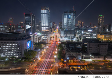 《大阪府》御堂筋の夜景・大阪都市風景 《大阪府》御堂筋の夜景・大阪都市風景 130027728