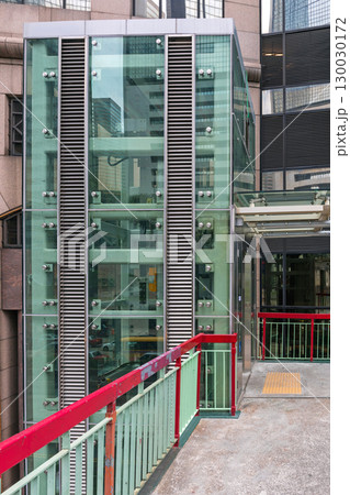 Glass Elevator Exterior Glass Elevator Exterior 130030172