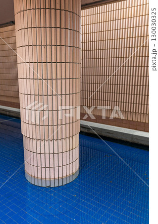 Modern Column Modern Column 130030325