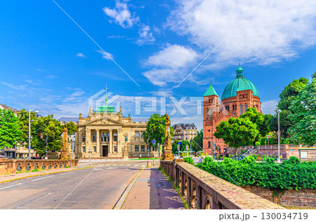 Palais de Justice palace neo-Greek building, Eglise Saint-Pierre-le-Jeune Catholic Church Romanesque Revival architecture in Strasbourg city historic centre Neustadt district, Alsace region, France 130034719