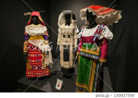 【大阪万博2025年】イタリア館内部の観光【モリーゼの民族衣装】 130037500