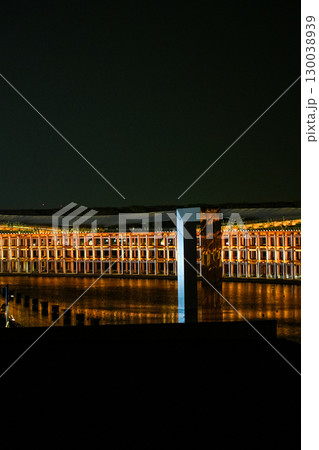 【大阪万博2025年】大屋根リングとパビリオンの夜景【ライトアップ】 130038939