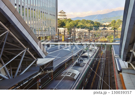 小田原城が見下ろす小田原駅 小田原城が見下ろす小田原駅 130039357