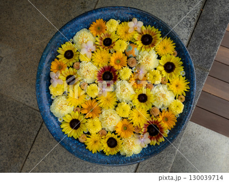 ひまわり・黄色の花手水 ひまわり・黄色の花手水 130039714